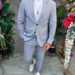 Traje de hombre, azul claro con rayas finas: chaqueta y pantalón - C5340