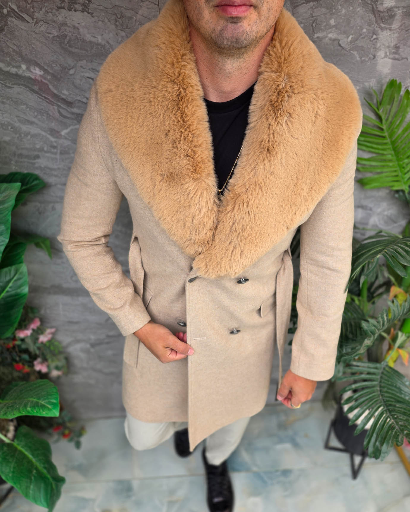 Palton lung bărbătesc bej cu guler din blană crem- PT514 - imagine 2