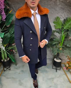 Alternative view of Palton lung bărbătesc bleumarin cu guler din blană maro- PT515