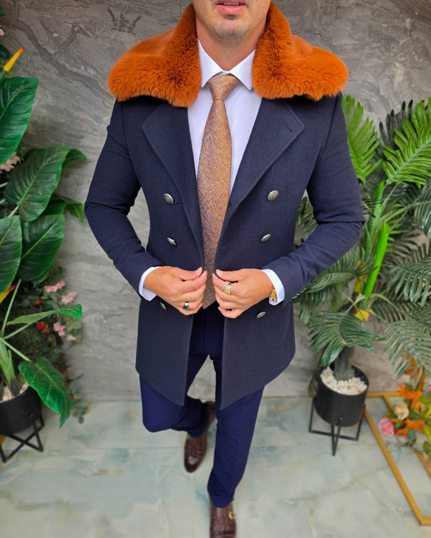 Palton lung bărbătesc bleumarin cu guler din blană maro- PT515 - imagine 4