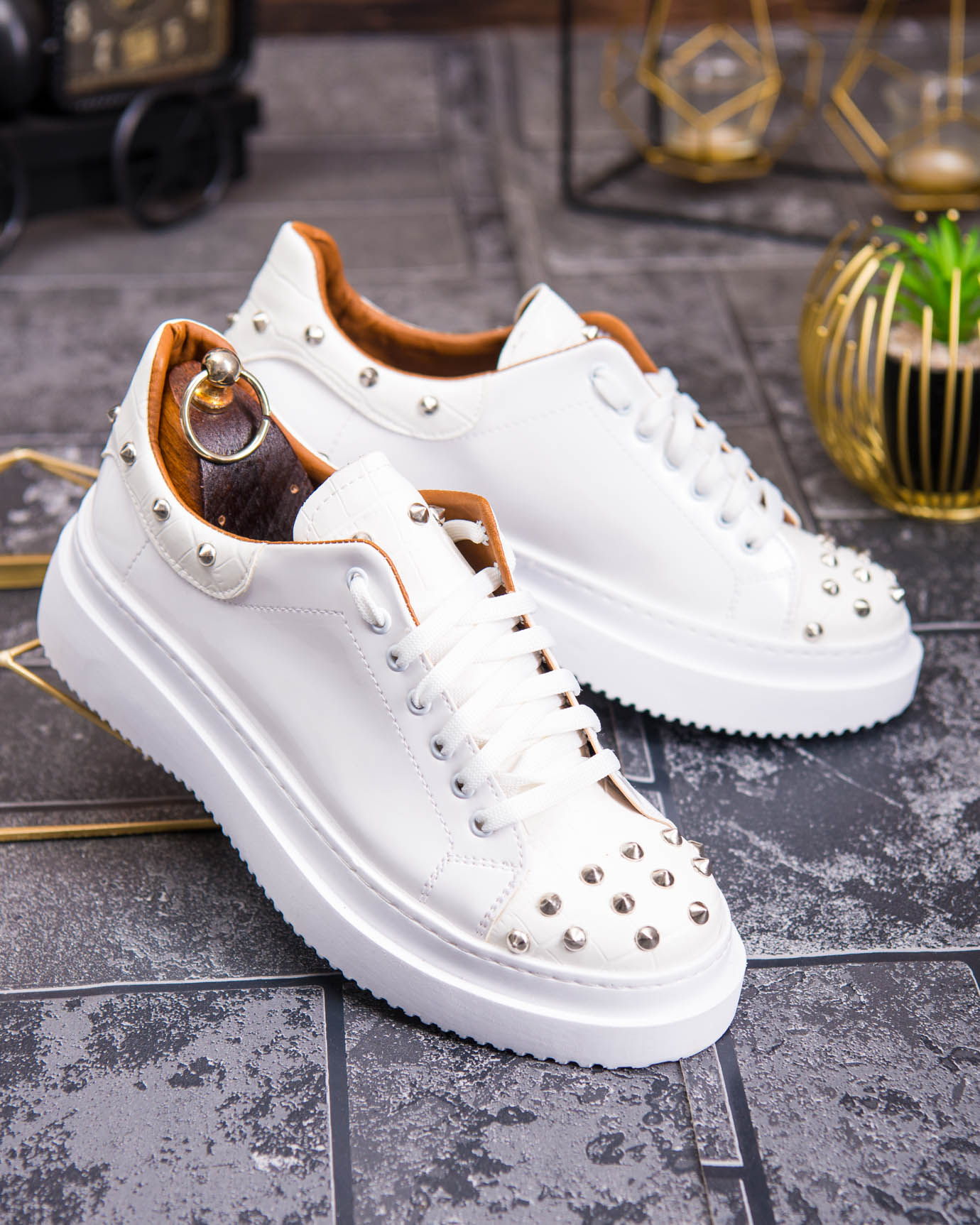 Teniși de bărbați cu talpa înaltă, albi cu tinte– AD875 - imagine 4