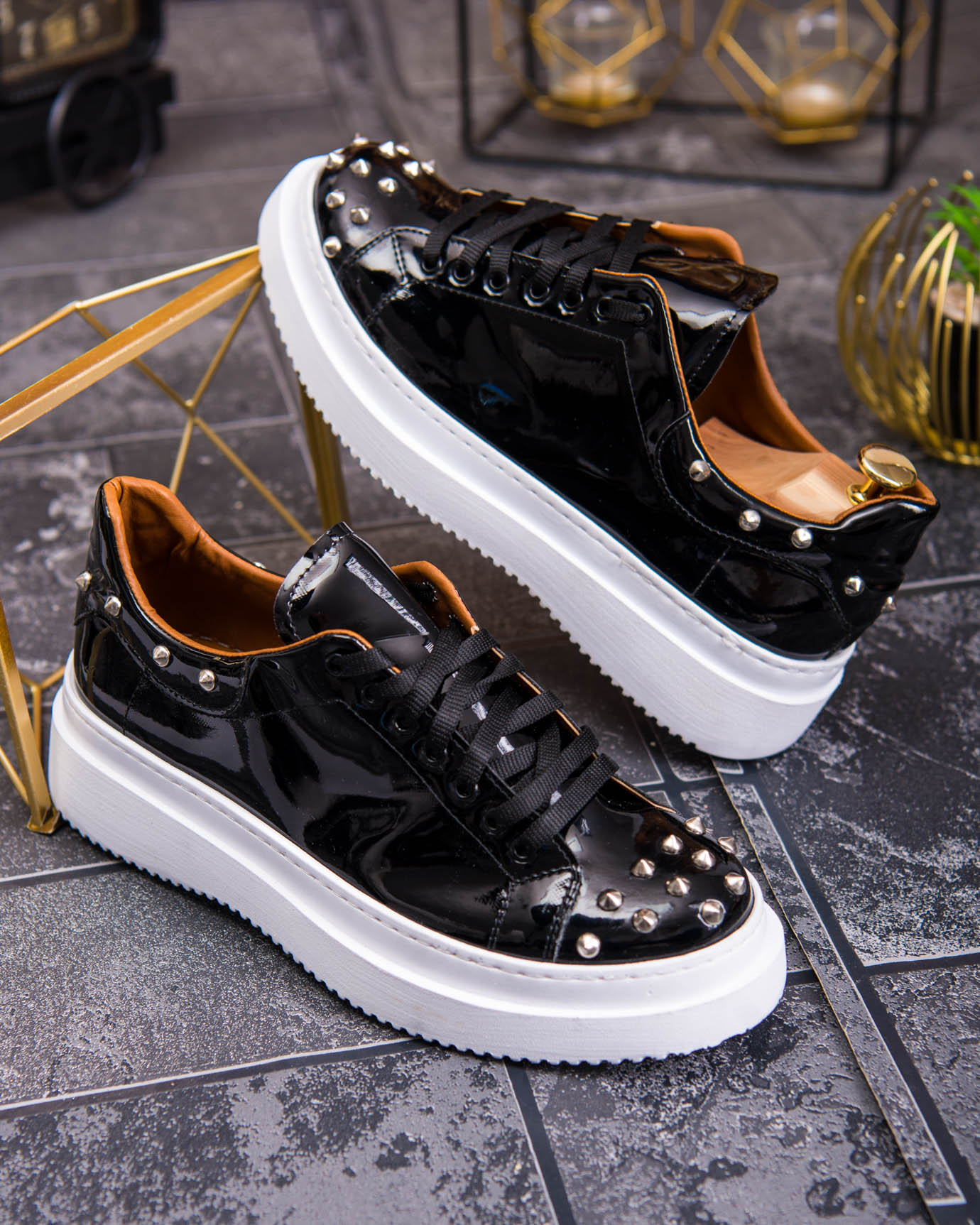 Teniși de bărbați cu talpa înaltă, negri cu tinte– AD879