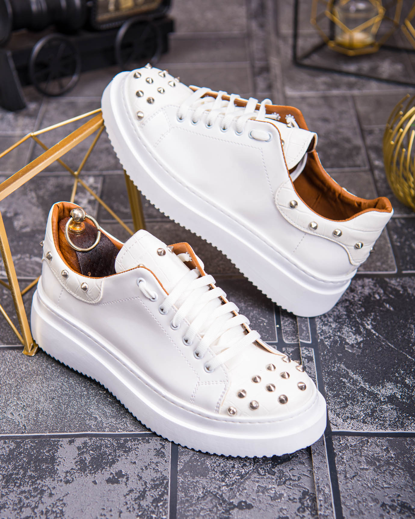 Teniși de bărbați cu talpa înaltă, albi cu tinte– AD875 - imagine 3