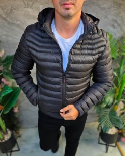 Geaca de bărbați, neagra, groasa, cu gluga - GC869