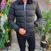 Geaca de bărbați, neagra, groasa, cu guler de blana - GC870