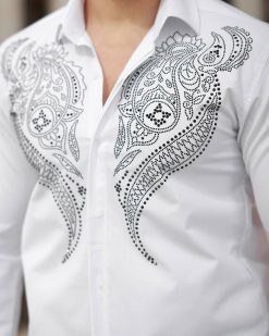 Alternative view of Camasa slim fit de barbati, alba cu pietre negre - CM531