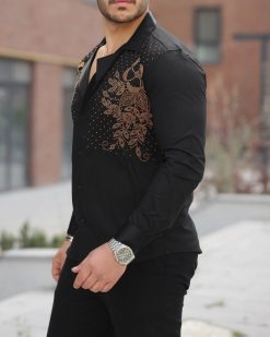 Alternative view of Camasa slim fit de barbati, neagra cu pietre aurii- CM534