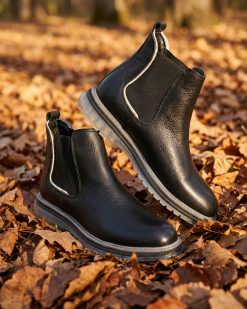 Ghete bărbătești Chelsea din piele naturală – negre cu talpă gri - GH165