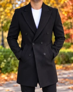 Cappotto da uomo, Slim Fit, nero con bottoni e cordoncino - PT452