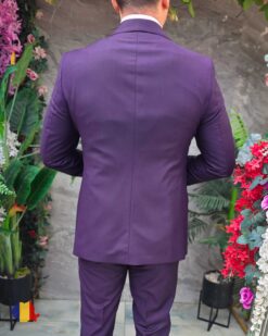 O perspectivă alternativă asupra modelului Costum mov Slim-Fit, Sacou, Vesta si Pantaloni din 100% Lana - C5403