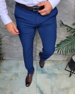 Pantaloni blu, elasticizzati, dal taglio affusolato - PN864