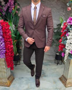 O perspectivă alternativă asupra modelului Tinuta 5 piese: Sacou-Pantalon-Camasa-Cravata-Curea- TN236