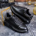 Teniși de bărbați cu talpa înaltă, negri, lăcuiți  – AD911