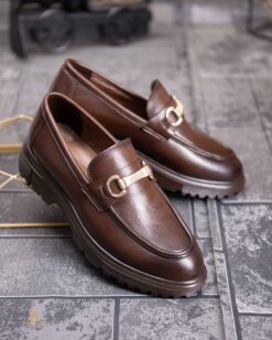 O perspectivă alternativă asupra modelului Mocasini de barbati casual, maro, talpa inalta ultra-usoara – AD906
