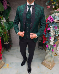 O perspectivă alternativă asupra modelului Costum verde elegant de MIRE, set: 4 piese - C5452
