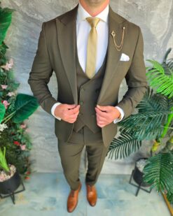 O perspectivă alternativă asupra modelului Costum de bărbați, Verde: Sacou, Vesta si Pantalon- C5436