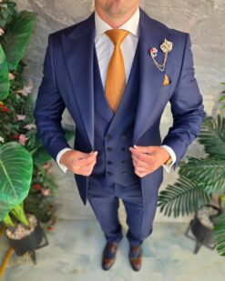 Autre point de vue sur le principe Costum bleumarin  Slim-Fit, Sacou, Vesta si Pantaloni din 100% Lana - C5427
