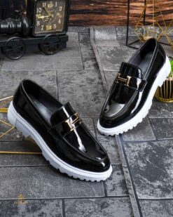 O perspectivă alternativă asupra modelului Mocasini de barbati casual, negri lacuiti, talpa inalta ultra-usoara – AD918