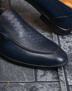 O perspectivă alternativă asupra modelului Pantofi Loafers Reginald, bleumarin, din piele 100% naturala - P1977