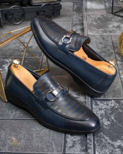 O perspectivă alternativă asupra modelului Pantofi Loafers Reginald, bleumarin, din piele 100% naturala - P1974