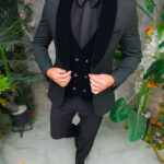 Costum Verde cu rever catifea neagra, NAS/MIRE, Sacou,Vesta, Pantalon, Papion- C5525
