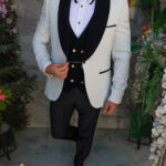 Costume blanc avec velours noir, NAS/MIRE, veste, gilet, pantalon, nœud papillon - C5479