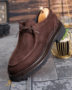 O perspectivă alternativă asupra modelului Mocasini de barbati casual, Maro cu siret, talpa inalta ultra-usoara – AD940