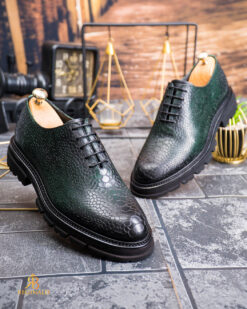 O perspectivă alternativă asupra modelului Pantofi de barbati, verzi, din piele naturala, model croc- P2016