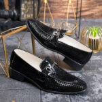 Chaussures mocassins / loafers noirs en cuir naturel, modèle Sah - P2003