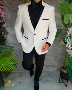 Una visione alternativa del Costum Alb cu rever satinat negru, NAS/MIRE, Sacou, Pantalon si Papion- C5543