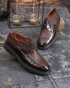 O perspectivă alternativă asupra modelului Pantofi de barbati, maro cu model croc, din piele naturala- P2054