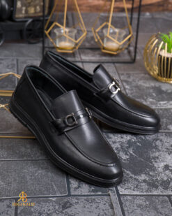 O perspectivă alternativă asupra modelului Pantofi Loafers Reginald, negri, din piele 100% naturala - P2067