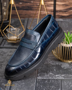 O perspectivă alternativă asupra modelului Pantofi Loafers Reginald, Albaștri cu model croc, din piele 100% naturală - P2063