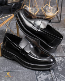 Pantofi Loafers Reginald, negri-lacuiti, din piele 100% naturala - P2050