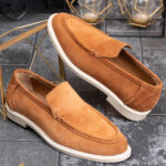 Mocassini Loafers Reginald Premium - 100% in pelle naturale rovesciata marrone chiaro - P2046