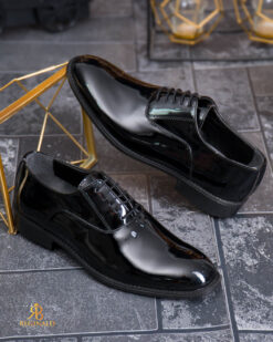 Scarpe da uomo, nere, verniciate, in ecopelle - P2081
