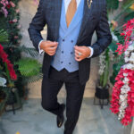 Abito da uomo, nero a quadri blu, 3 pezzi: giacca, gilet e pantaloni - C5575