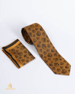 Conjunto de corbata y pañuelo dorado con estampado - CV2322