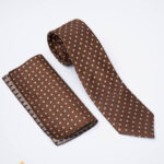 Conjunto de corbata y pañuelo marrón estampado - CV1297