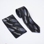 Conjunto de corbata y pañuelo negro estampado - CV1294