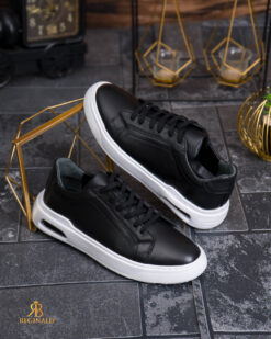 Sneaker da uomo, nere con suola bianca, in pelle naturale - P2086