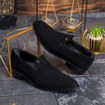 Pantofi de bărbați / Loafers din piele intoarsa cu accesoriu- P2070