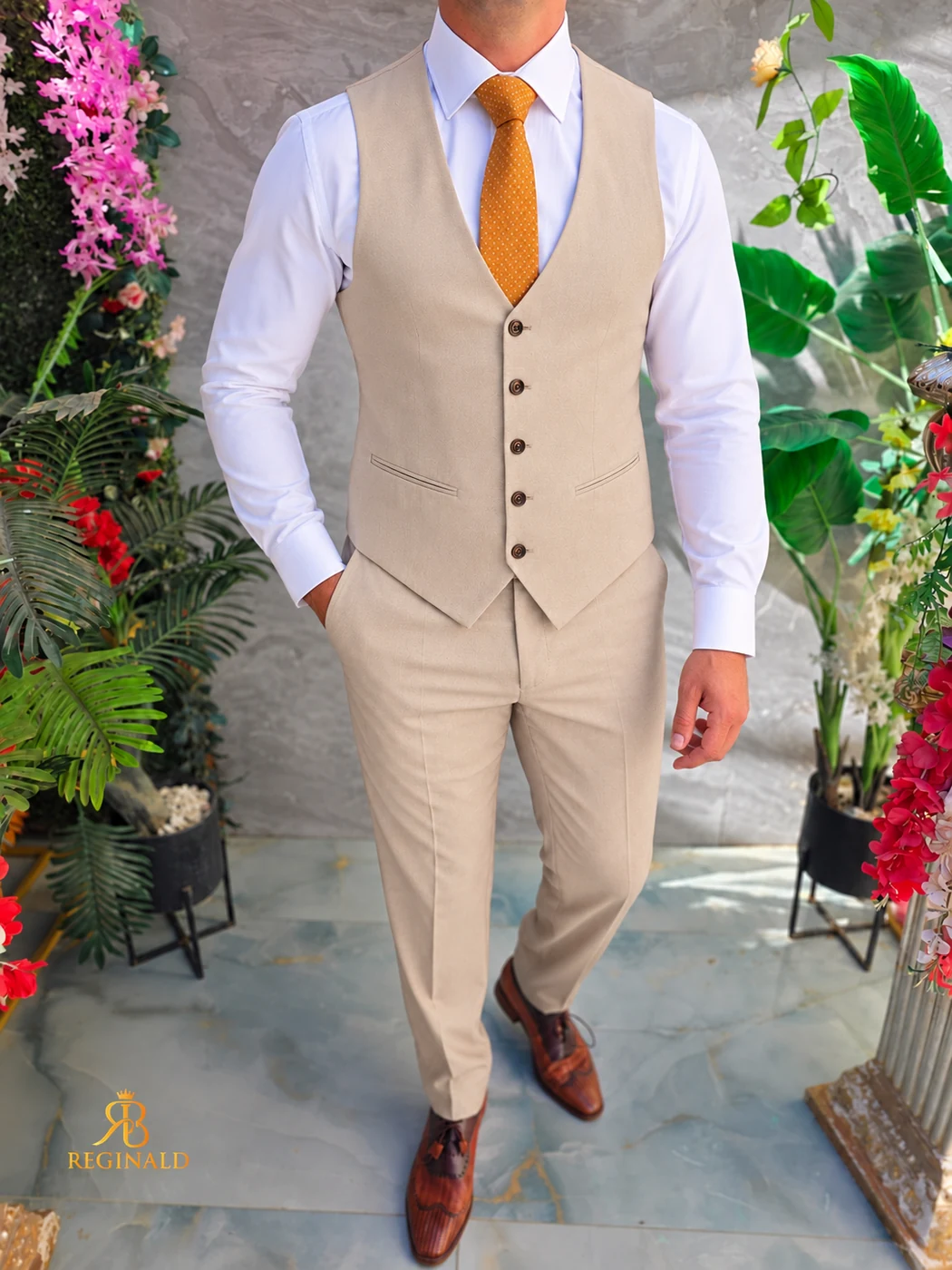 Costum de bărbați, Bej: Sacou, Vesta si Pantalon- C5629 – Image 4